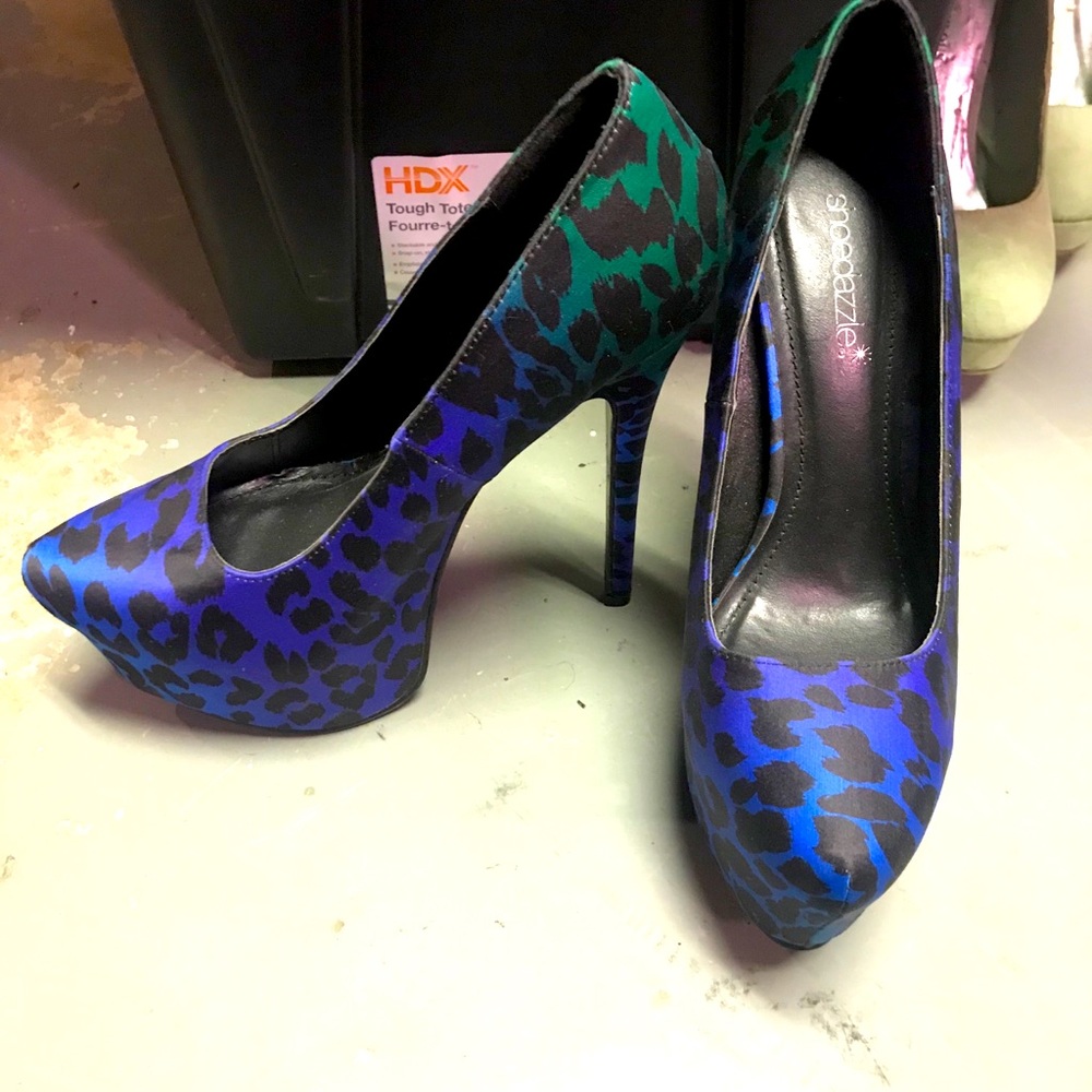 Peacock coloured Leopard print heel